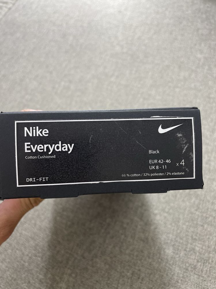 Nike Wysokie Czarne Skarpety 4 pary 42/46