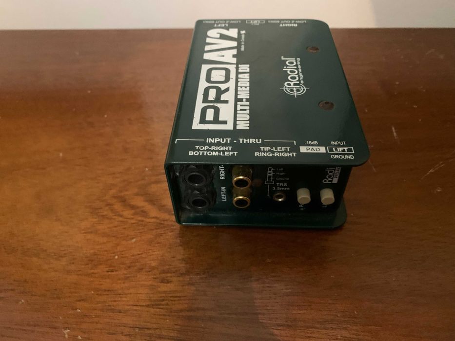 Radial Engineering Pro AV2 - DI Passiva Stereo