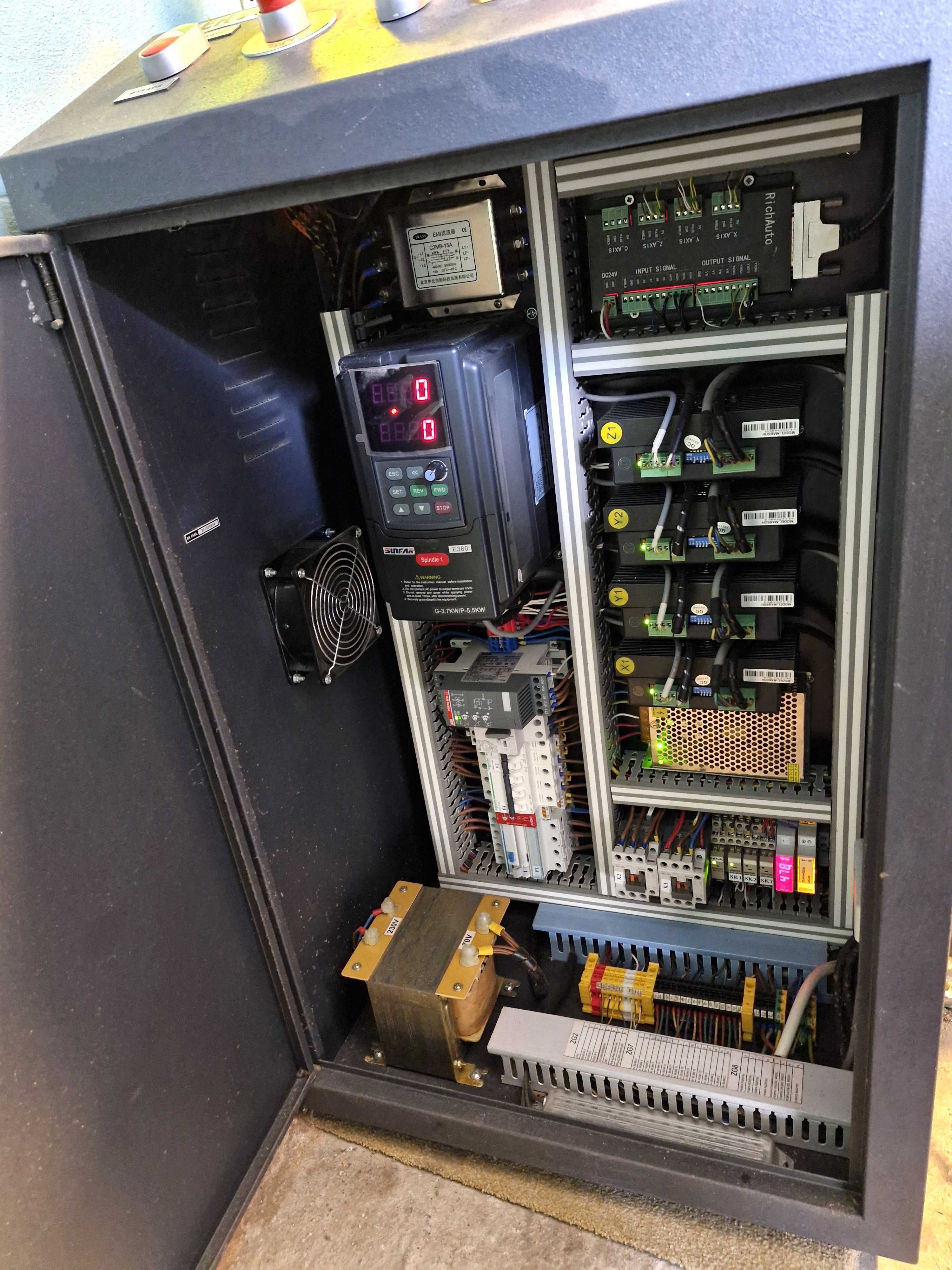 Frezarka 1325 CNC Seron