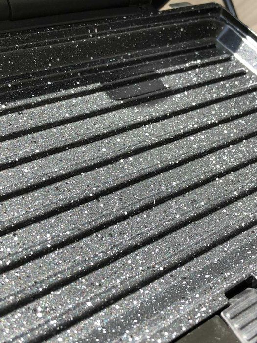 Бутербродниця (вафельниця, гриль) Cecotec Rock"nToast 1000 3in1