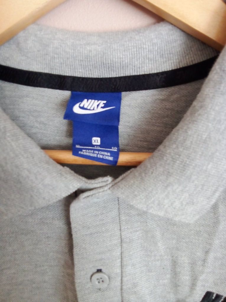 Szara koszulka polo Nike