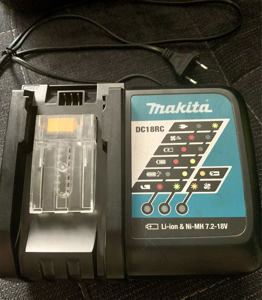 Ladowarka Makita Dc18RC