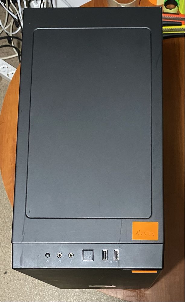 Taurus Gaming RTX 16GB RAM/512GB SSD/i5-9600K/RTX 2060 6GB! N2571