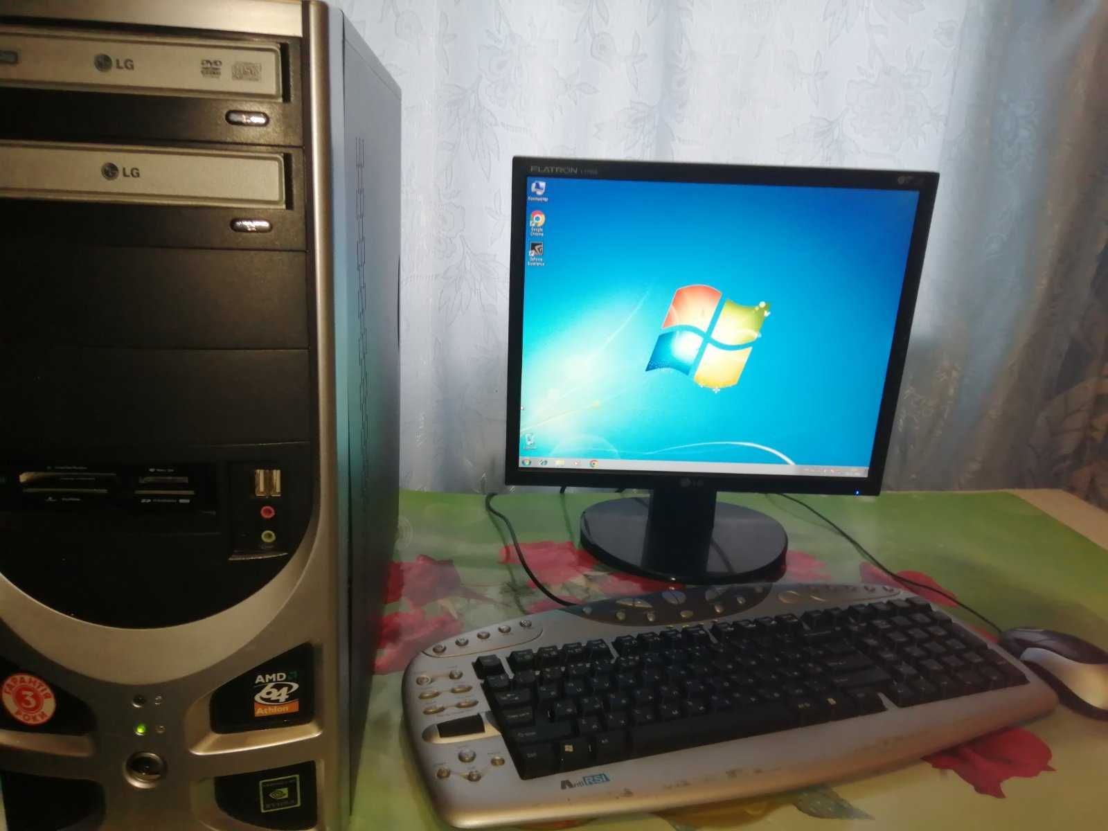 Комп'ютер+монітор+клавіатура+мишка