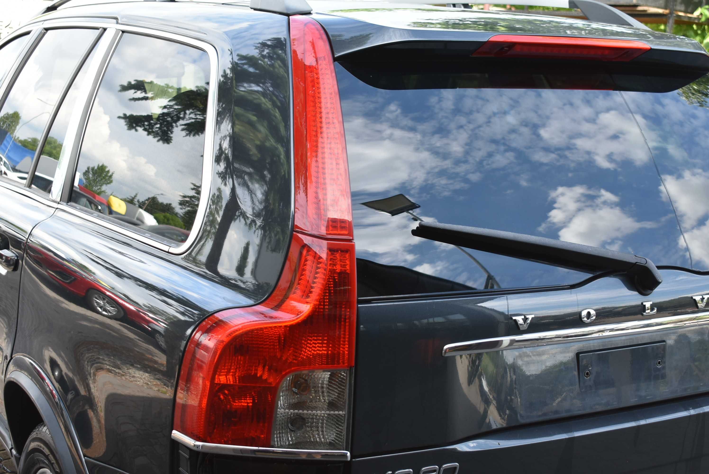 Volvo XC90 I lift lampa lewa tylna kompletna