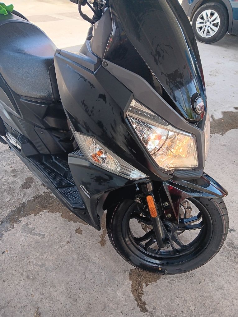 Sccoter 125 dym Jet 14
