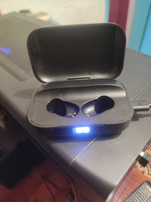 Бокс к наушникам