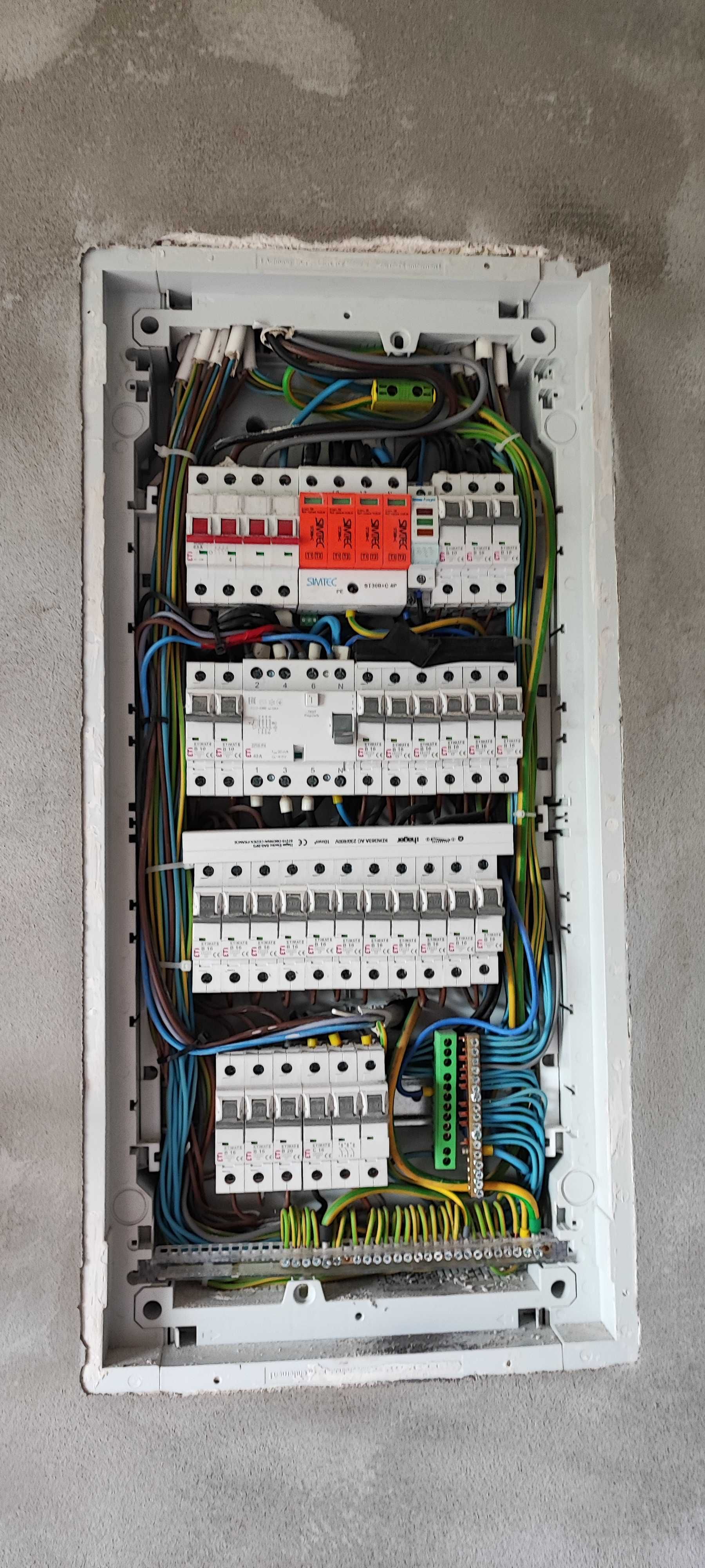 Usługi elektryczne. elektryka. instalacje. naprawa usterek