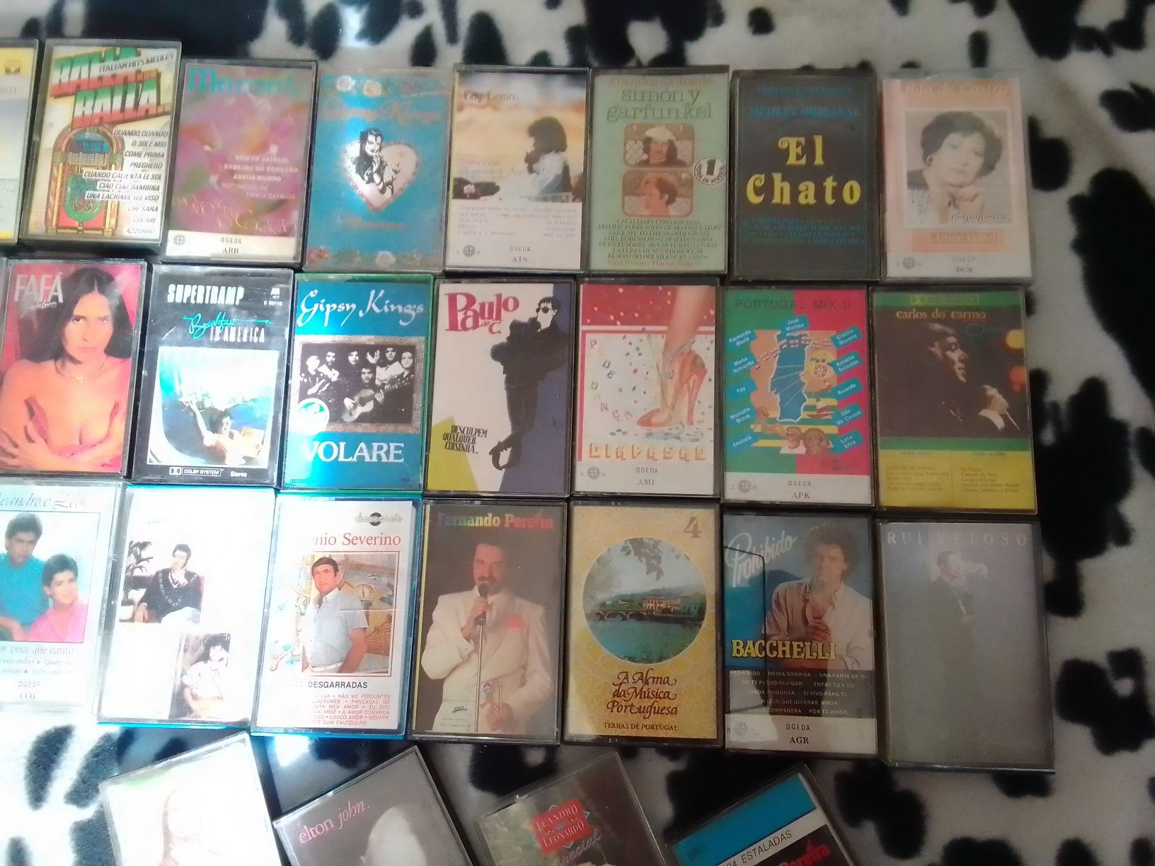 Cassetes de musica variedade , tenho mais cassetes cada 1,50€