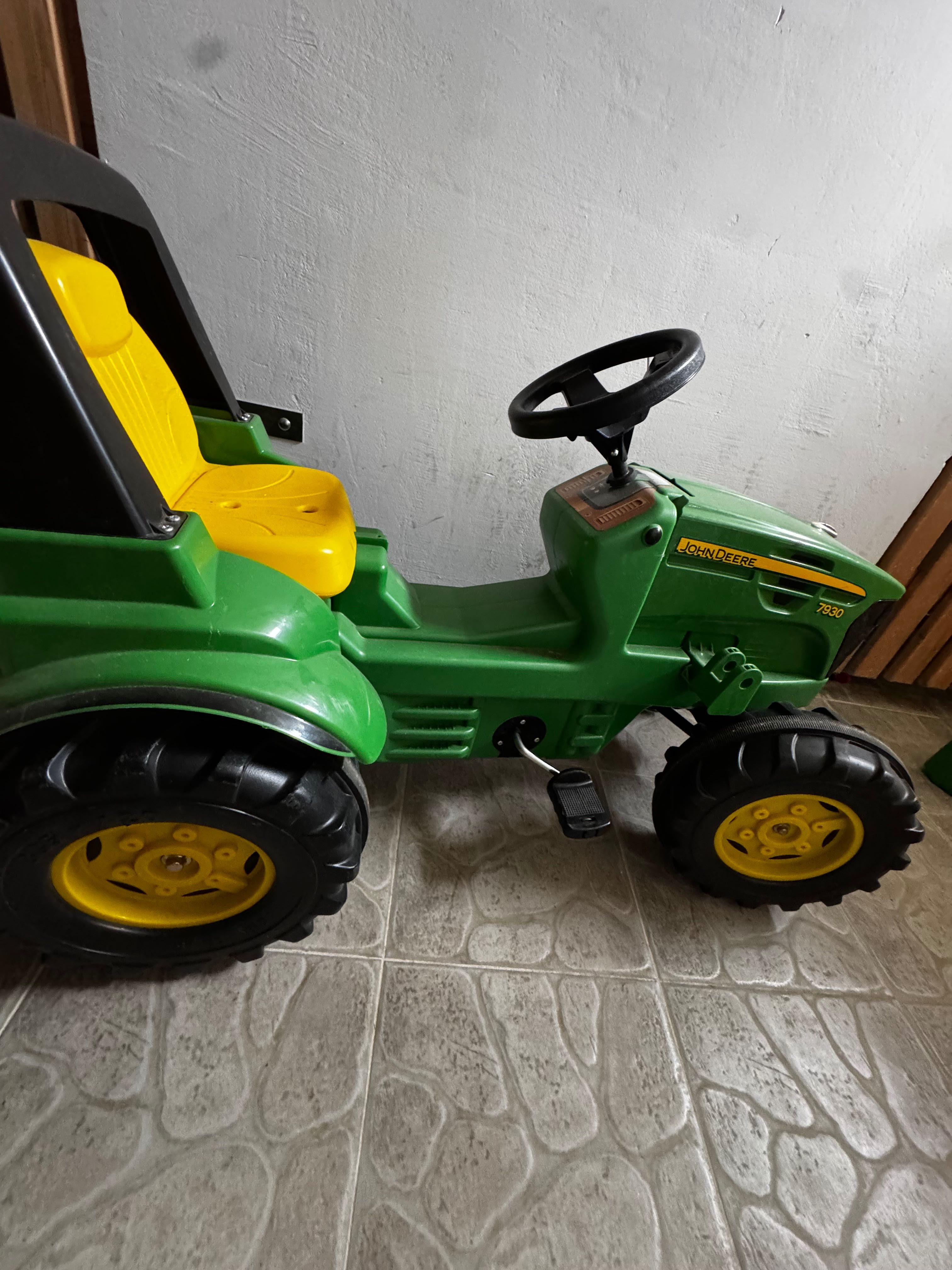 Traktor na pedały z przyczepą John Deere. OKAZJA!