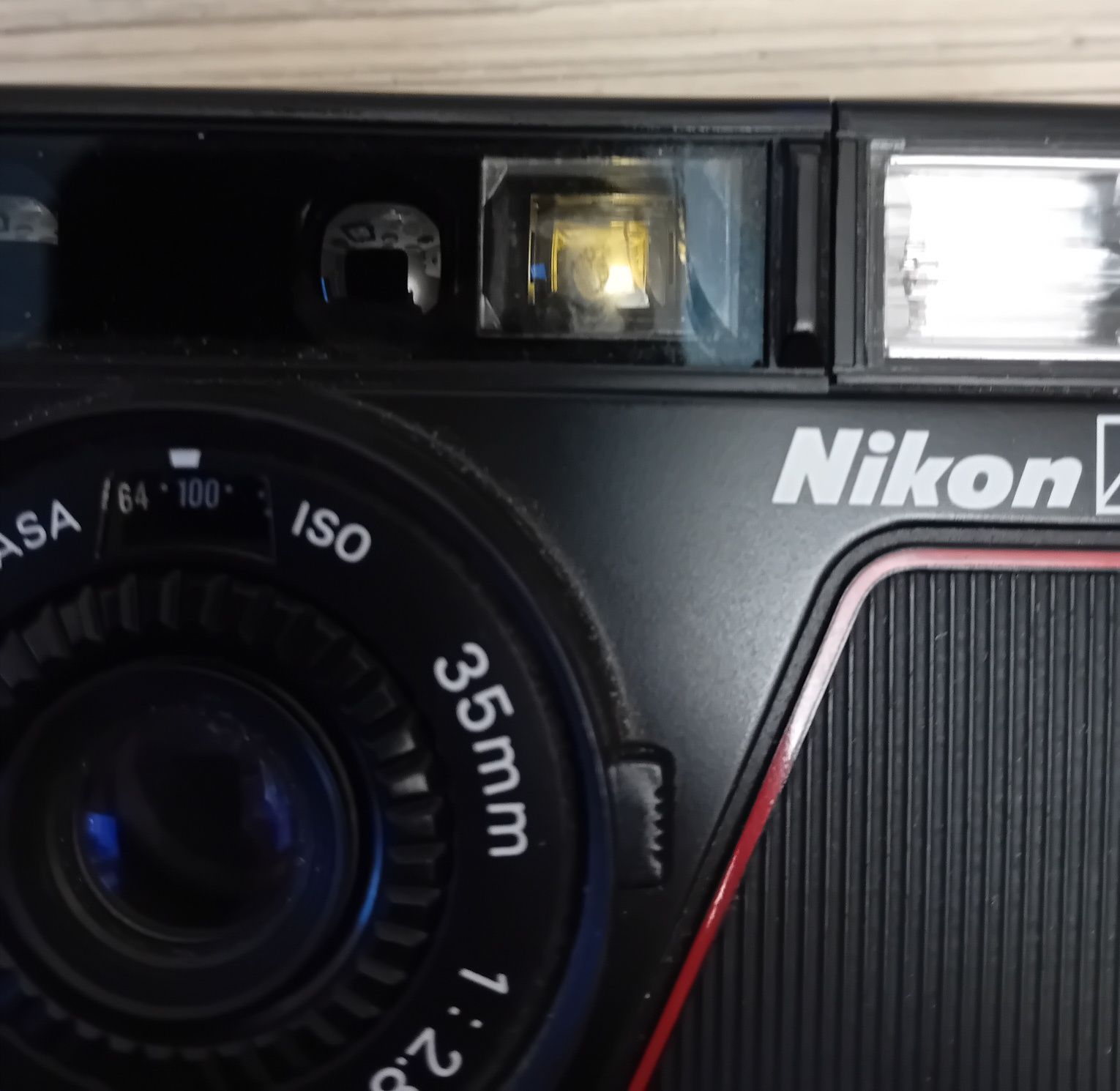 Nikon L35 AD, aparat fotograficzny
