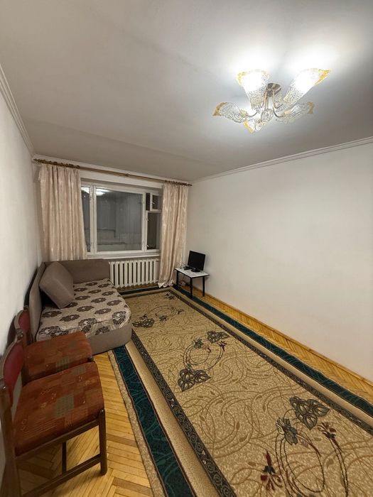 Продаж 1к.кв-ри. вул. Пулюя 50000 дол. США. Цегла! Торг