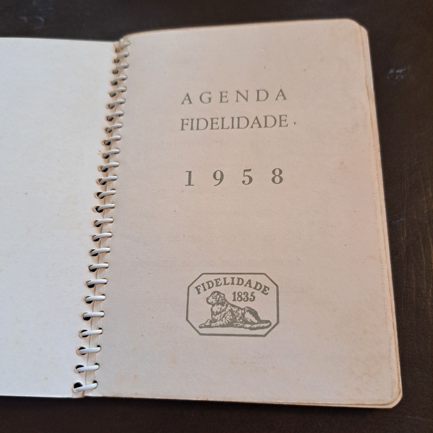 Agenda de bolso Companhia de Seguros Fidelidade - ano 1958