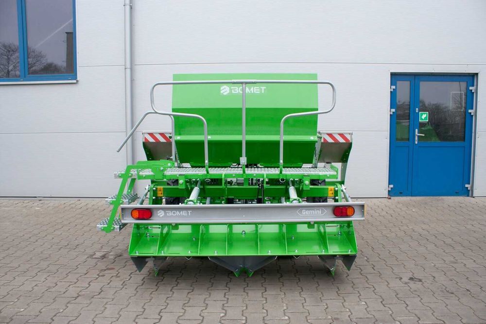 Sadzarka do ziemniaków dwurzędowa Bomet z przystawką profilującą 90cm