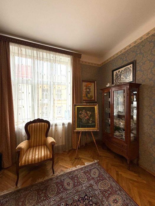 Продаж 4 кім. квартири вул. Стецька Центр Львова