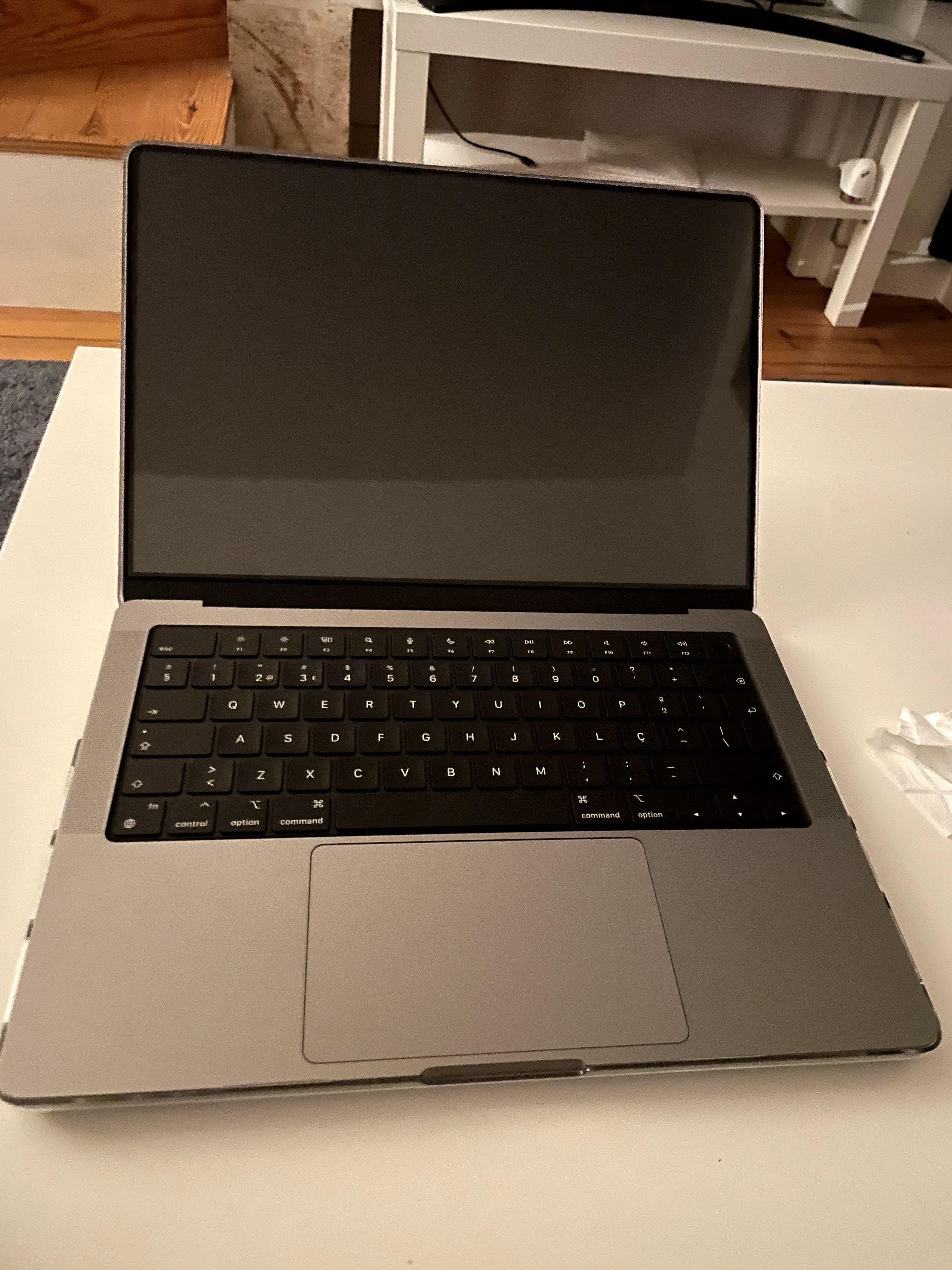 MacBook Pro, M2 CPU 10-core, 14", 16 Gb RAM, 2023.