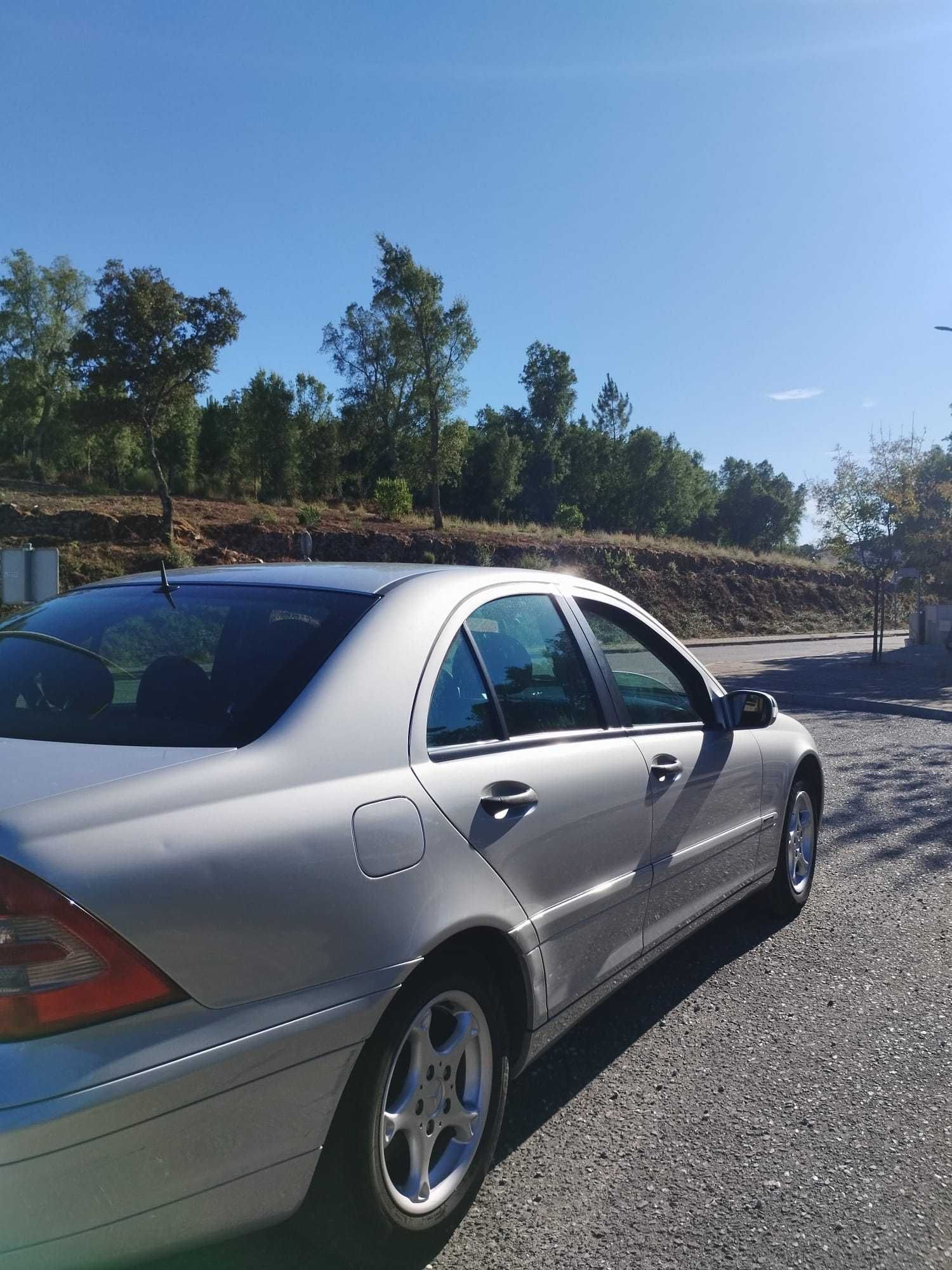 Mercedes Benz C220