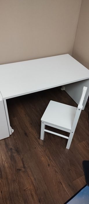 Skrzynia SMASTAD + biurko + krzesełko IKEA