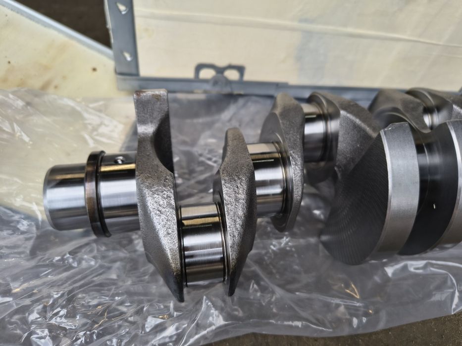 Колінвал Range Rover Ingenium 2.0D AJ20D 204DTD 204DTA  LR073830 шрот