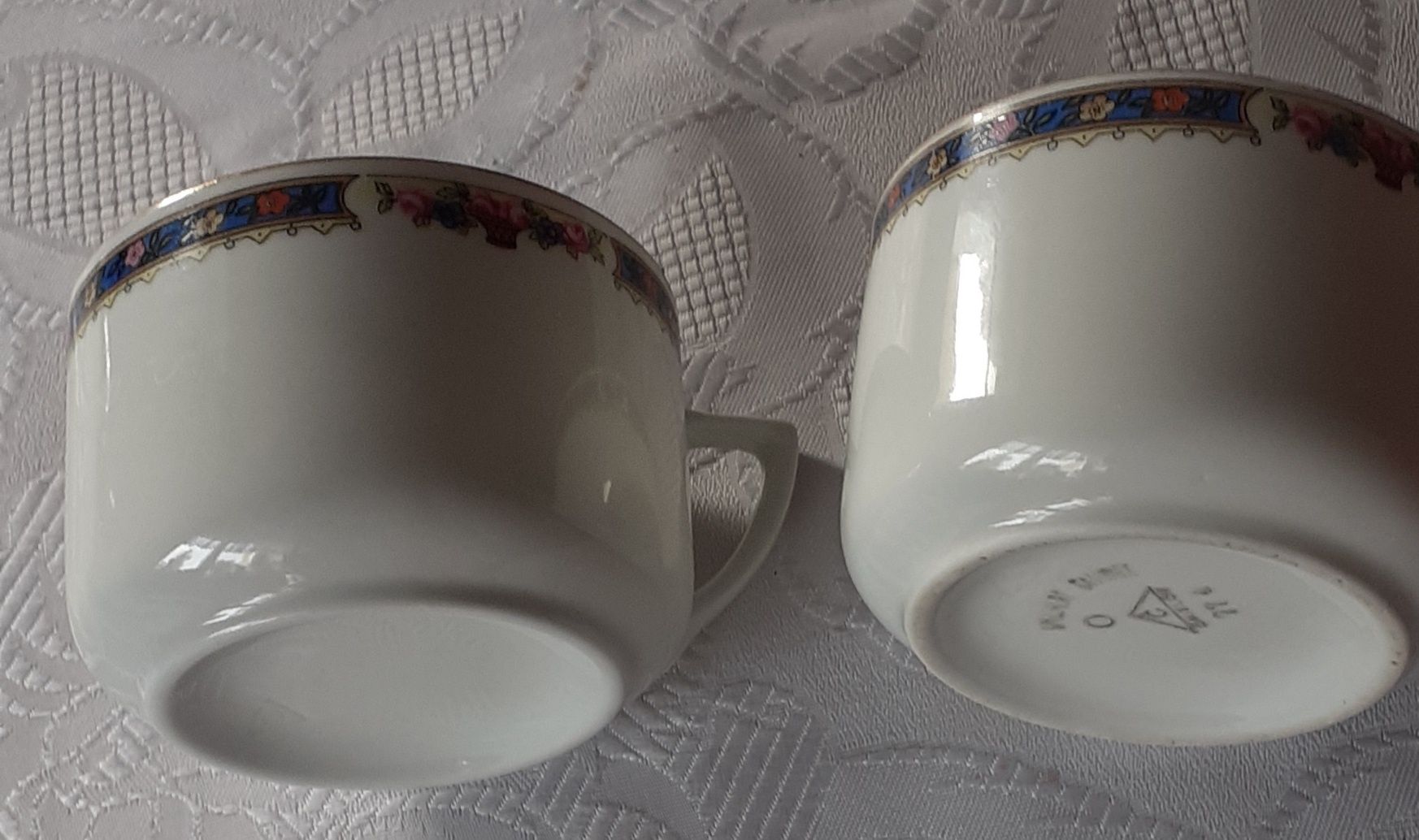 2 filiżanku stara porcelana lata PRL Cmielów