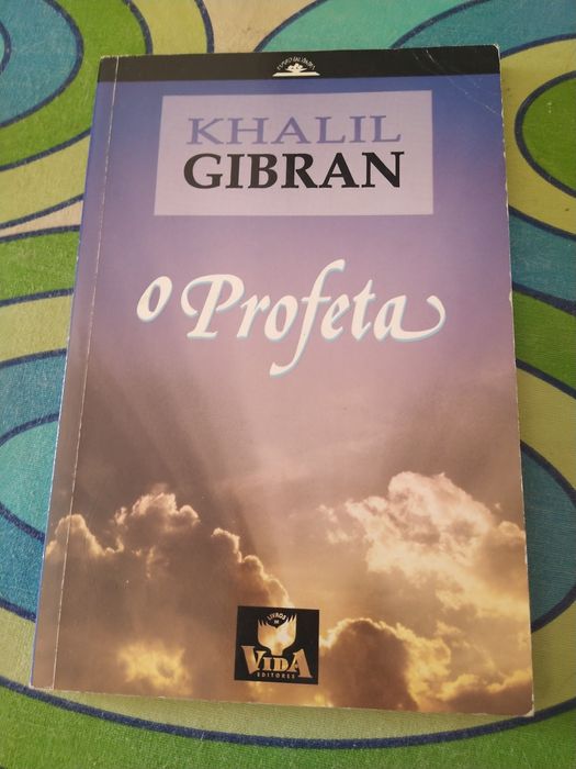 Vários livros usados