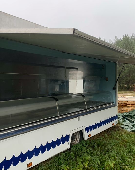 Przyczepa gastronomiczna food truck auto sklep autosklep