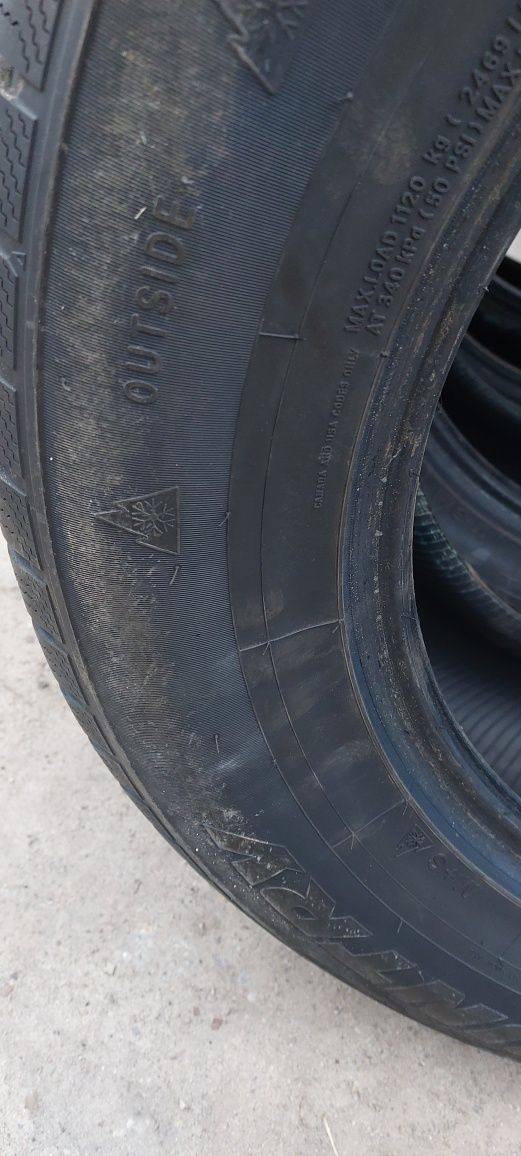 Opony zimowe firmy TOYO 4 sztuki, rozmiar 255/60 r 18,stan bardzo dobr