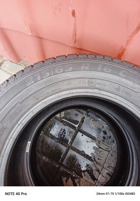 Opony 215/65/16c Semperit van-Grip 2