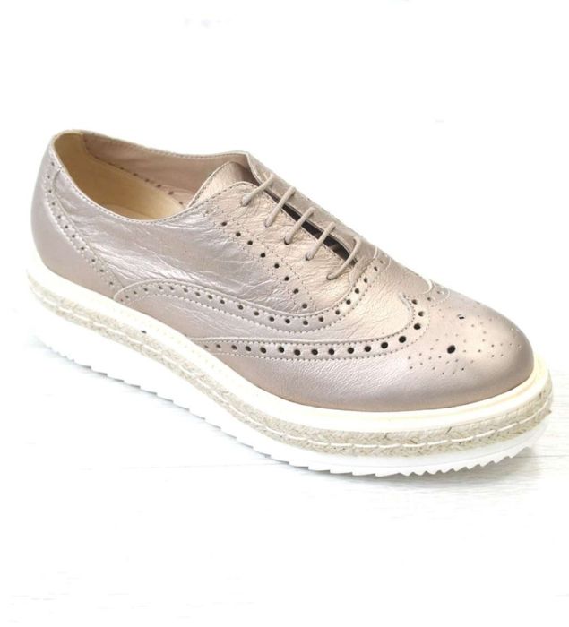 Стильні оксфорди від італійського бренду Sweet Lemon