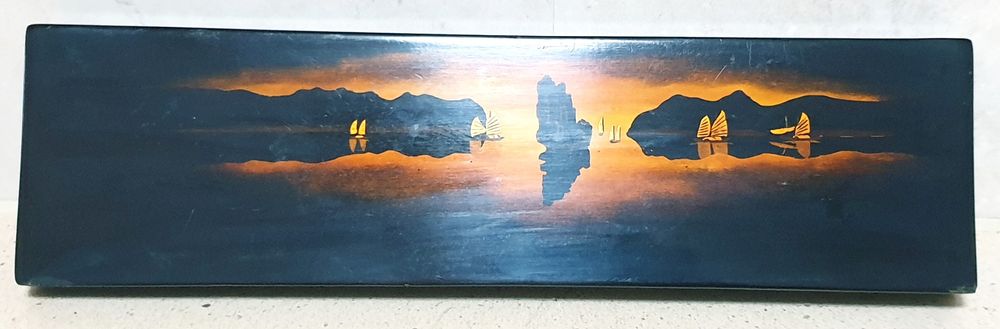 Linda caixa asiática comprida vintage pintada à mão