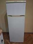 Lodówka biała wys. 142 cm