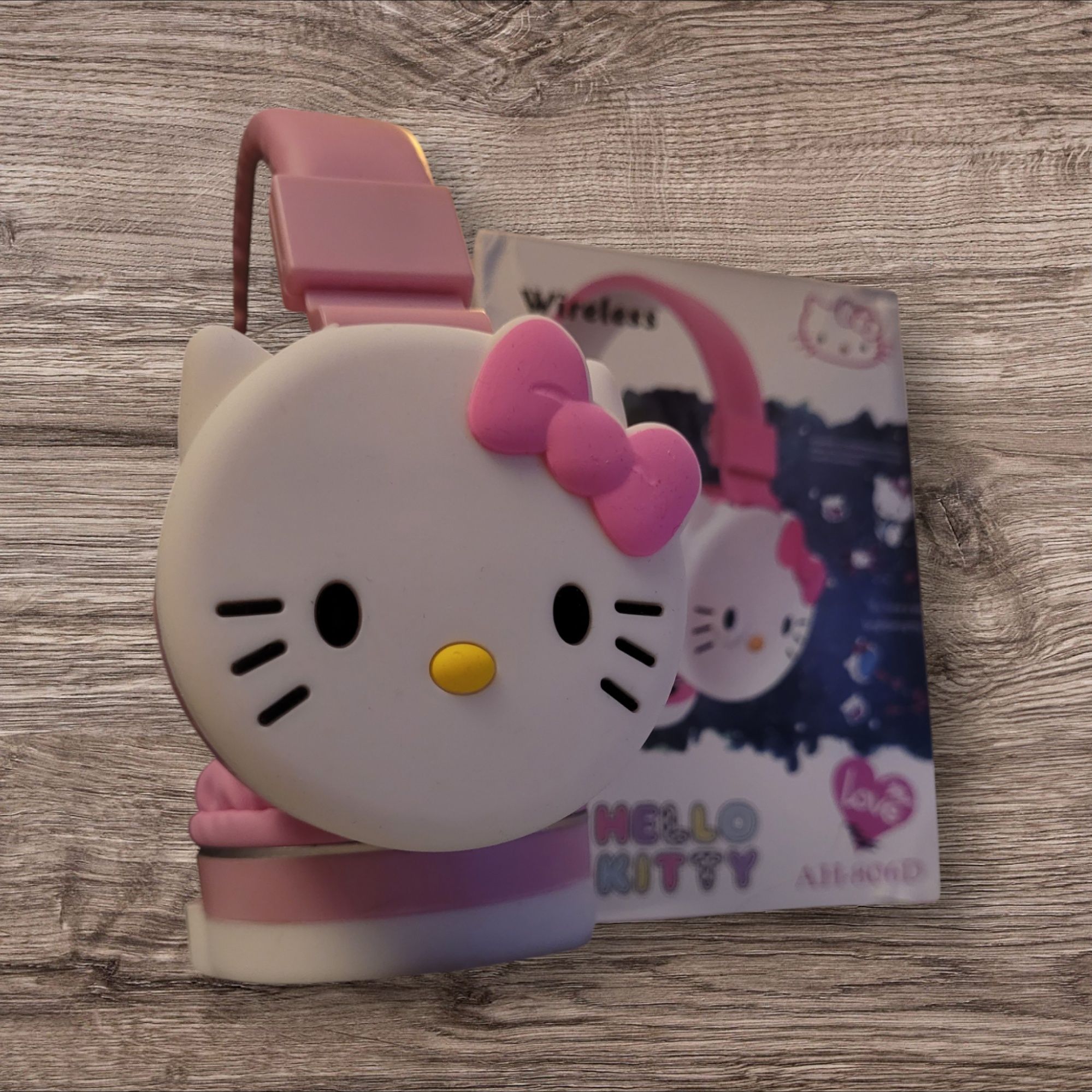 Nowe słuchawki bluetooth Hello Kitty bezprzewodowe i przewodow