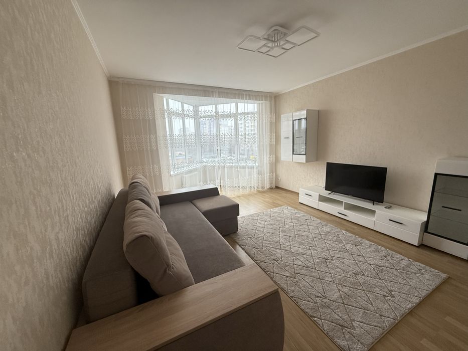 Оренда 2 кімнатної квартири на Поділлі .