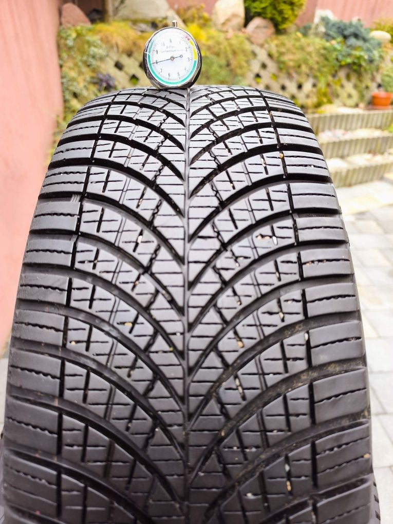 Opony całoroczne Goodyear 225 55 r17c