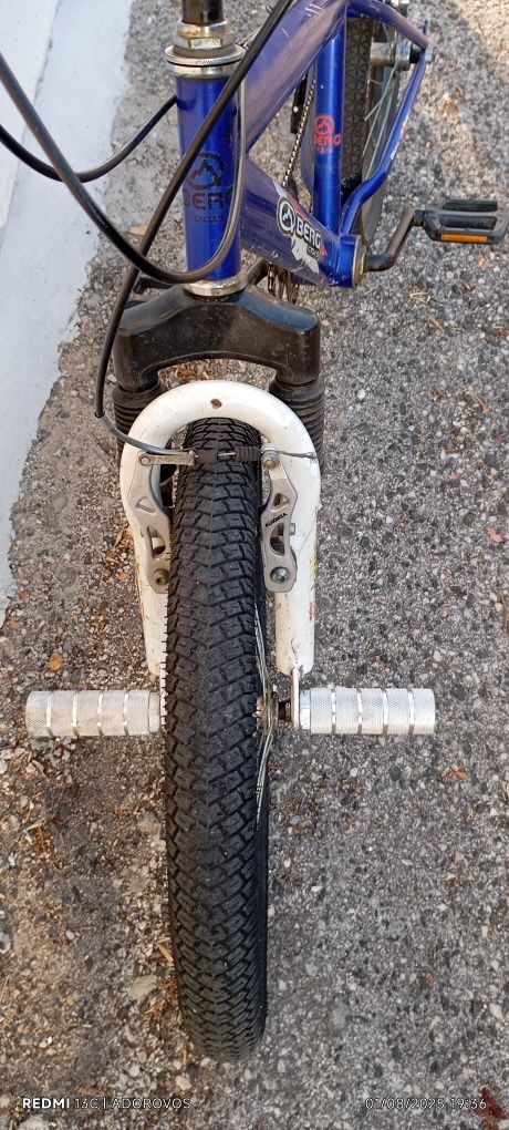 Bicicleta bmx com mudanças