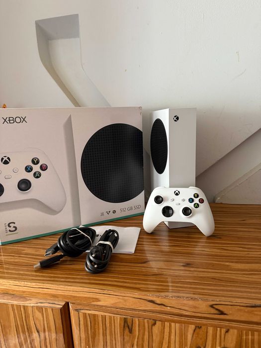[Xbox] Konsola Xbox Series S + Pad - Pudełko