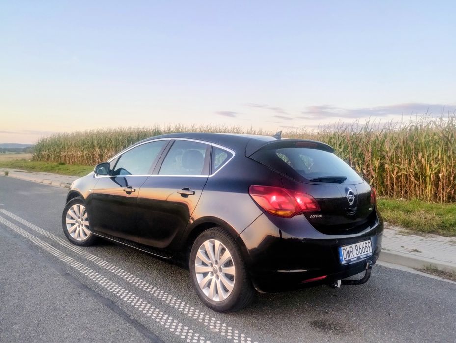 Opel Astra J 1,7cdti 2010r Bez wkładu, posiada hak