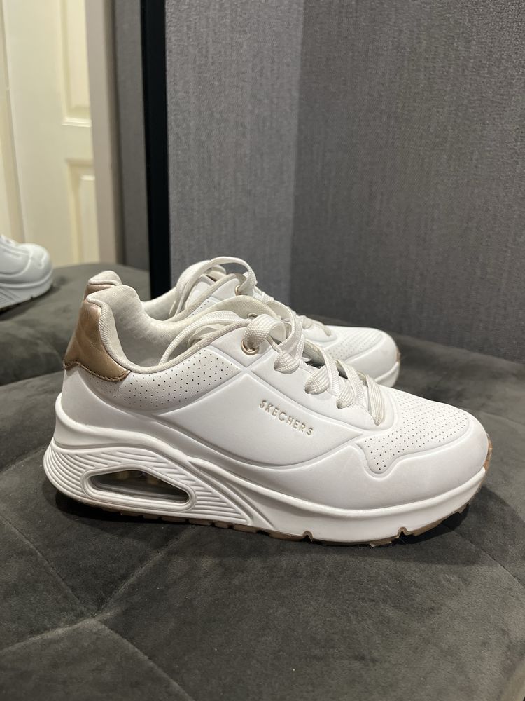 Кросівки Skechers на дівчинку