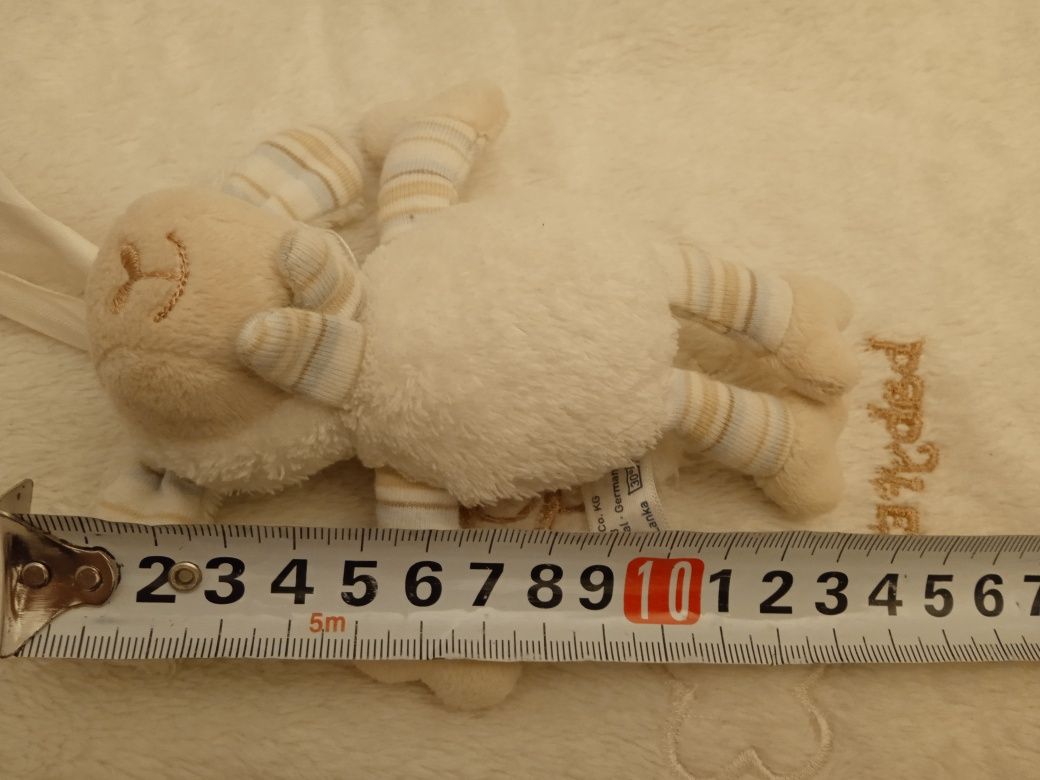 BabyFehn niemiecki kocyk 70x95cm maskotka królik owieczka wstążka BDB