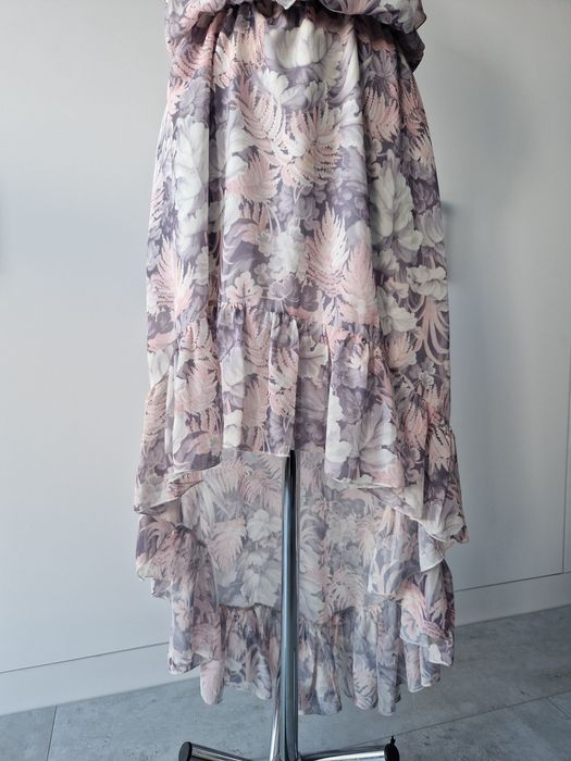 Kobieca asymetryczna sukienka na ramiączkach s