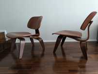 Cadeirões réplica LCW Charles e Ray Eames