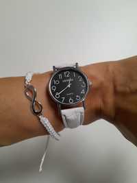 Biały elegancki damski klasyczny zegarek z bransoletką