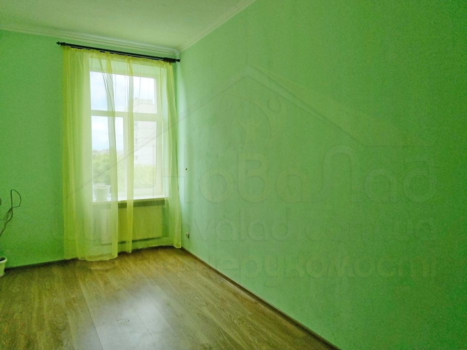 2 кімн квартира 72м2 з індивідуальним опаленням - Центральний Ринок-KI