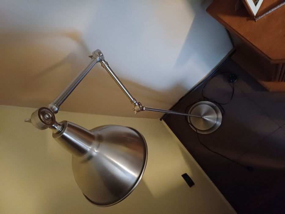 Lampy podłogowe  masywne