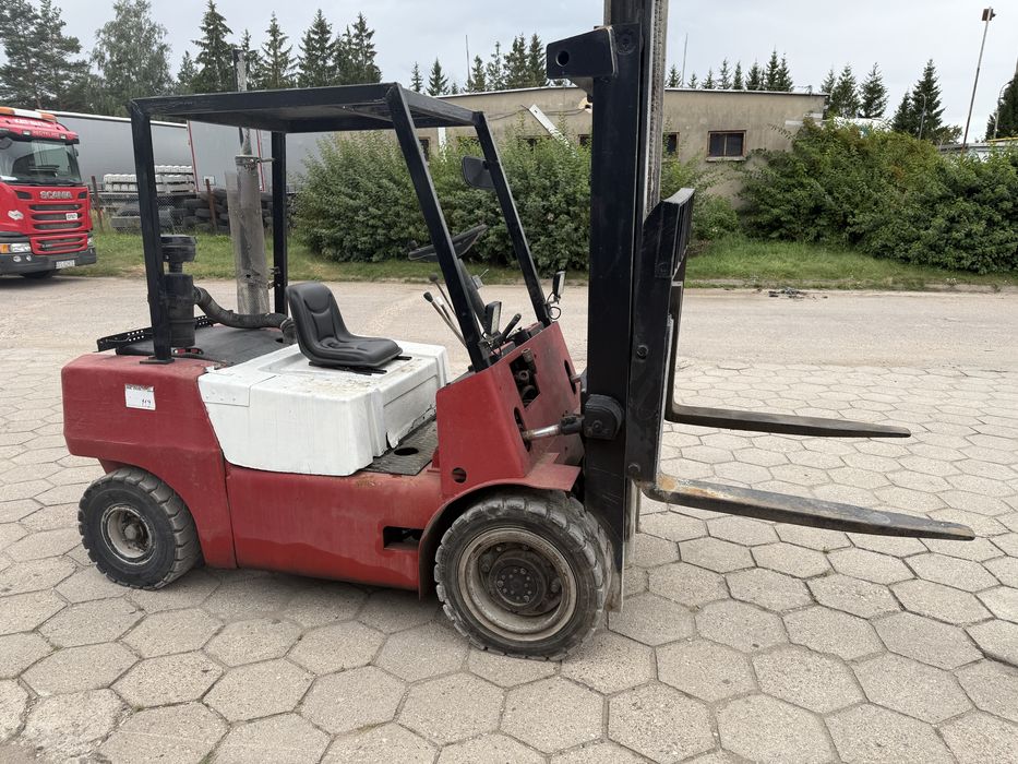 Wózek widłowy bułgar widlak diesel