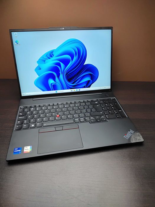 LAPTOP | Lenovo ThinkPad E16 G1 | i7-1335U | 16GB RAM | 512SSD | W11