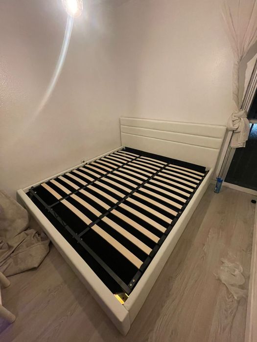 Cama Casal Sommier 200x180