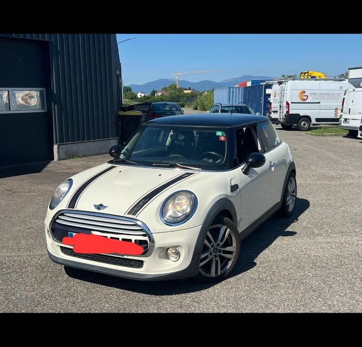 Vendo mini Cooper 1.5 gasolina nova geraçao