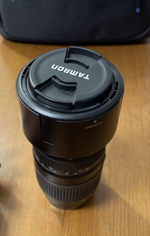 Objetiva Tamron AF 70-300mm, f4-5,6, Tele-macro(1:2)
