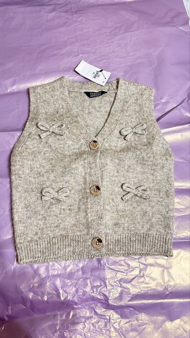 Жилетка вязаная